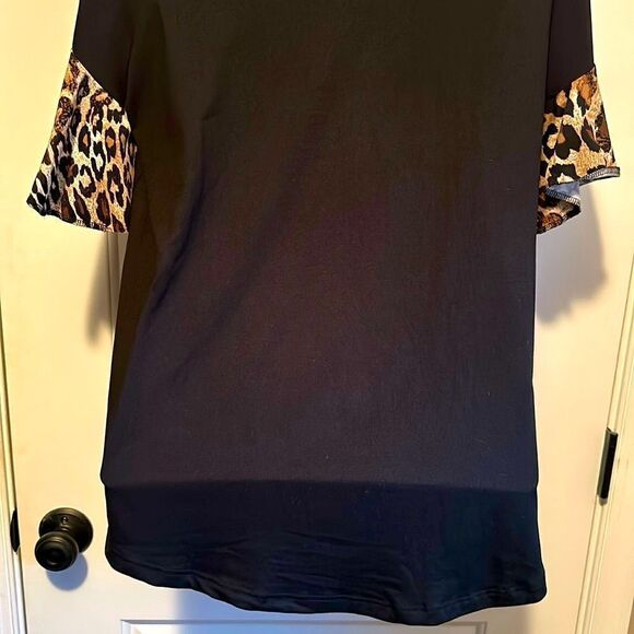 Leopard Top - Picture 6 of 8